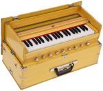 Safri Harmonium- 3½ Octave By Kaayna Musicals-Portable, Traveler, Baja, 9 Stops- 4 Drone, Bass/Male Reeds, Teak Color, Gig Bag, Tuning: 440Hz, For Yoga, Bhajan, Kirtan, Mantra, Vocal - Image 3