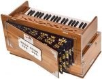 Teak Wood Safri Harmonium- 3½ Octave By Kaayna Musicals-Portable, Traveler, Baja, 9 Stops- 4 Drone, Bass/Male Reeds, Gig Bag, Tuning: 440Hz, For Yoga, Bhajan, Kirtan, Mantra, Vocal - Image 10