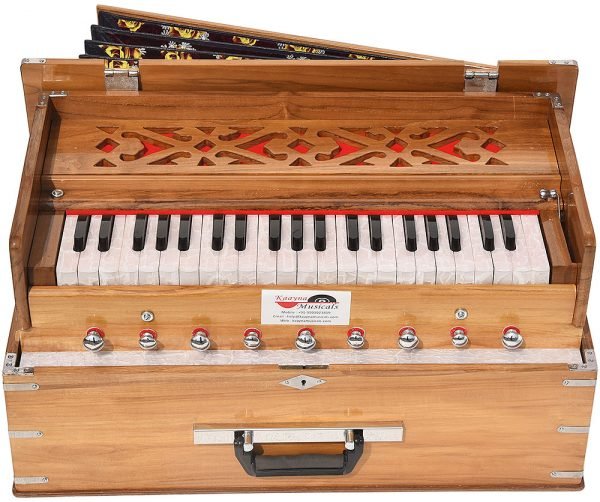 Teak Wood Safri Harmonium- 3½ Octave By Kaayna Musicals-Portable, Traveler, Baja, 9 Stops- 4 Drone, Bass/Male Reeds, Gig Bag, Tuning: 440Hz, For Yoga, Bhajan, Kirtan, Mantra, Vocal - Image 4
