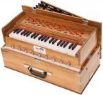 Teak Wood Safri Harmonium- 3½ Octave By Kaayna Musicals-Portable, Traveler, Baja, 9 Stops- 4 Drone, Bass/Male Reeds, Gig Bag, Tuning: 440Hz, For Yoga, Bhajan, Kirtan, Mantra, Vocal - Image 5