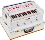 OM Mini Traveler Harmonium- 2¾ Octave By Kaayna Musicals-Portable, Baja, 4 Stops (2 Drone), Two Set Reed- Bass/Male, White Colour, Gig Bag, Tuning: 440 Hz, For Yoga, Bhajan, Kirtan, Mantra, Vocal - Image 3