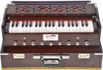 Harmonium Traveler/Portable/Folding Type By Kaayna Musicals, 9 Stops- 5 Main & 4 Drone, 3½ Octaves, Coupler, Walnut Colour, Carry Bag, Bass-Male Reed – 440 Hz, For Yoga, Bhajan, Kirtan, Vocal - Image 7