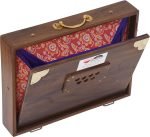 Shruti Box Teak Wood Size (16″ X 12″ X 3″) Inches- 440 Hz, Gig Bag, Natural Color, Key- C To C (Lower Tone), Surpeti, Yoga, Bhajan, Kirtan, Mantra, Drone, Vocal - Image 13