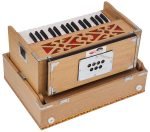 Mini Traveler Harmonium Melamyne Matte Finish By Kaayna Musicals- 4 Stop- 2 Main & 2 Drone, 2¾ Octaves, Teak Colour, Gig Bag , Bass/Male- 440 Hz, For Yoga, Bhajan, Kirtan, Shruti, Mantra, Meditation, Chant, Vocal - Image 9