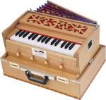 OM Mini Traveler Harmonium By Kaayna Musicals, Melamyne Matte Finish- 4 Stop- 2 Main & 2 Drone, 2¾ Octave, Teak Colour, Gig Bag , Bass/Male- 440 Hz, For Yoga, Bhajan, Kirtan, Shruti, Mantra, Meditation, Chant, Vocal - Image 6
