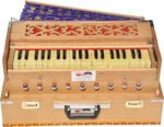 OM Traveler Harmonium Melamyne Matte Finish By Kaayna Musicals- 9 Stops- 5 Main & 4 Drones, 3½ Octaves, Coupler,  Teak Colour, Carry Bag , Bass/Male- 440 Hz, For Yoga, Bhajan, Kirtan, Shruti, Mantra, Meditation, Chant, Vocal - Image 4