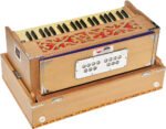 OM Traveler Harmonium Melamyne Matte Finish By Kaayna Musicals- 9 Stops- 5 Main & 4 Drones, 3½ Octaves, Coupler,  Teak Colour, Carry Bag , Bass/Male- 440 Hz, For Yoga, Bhajan, Kirtan, Shruti, Mantra, Meditation, Chant, Vocal - Image 8