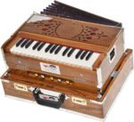 Teak Wood Mini Traveler Harmonium By Kaayna Musicals- 5 Stop- 2 Main & 3 Drone, 2¾ Octave, Natural Colour, Carry Bag , Bass/Male- 440 Hz, For Yoga, Bhajan, Kirtan, Shruti, Mantra, Meditation, Chant, Vocal - Image 5