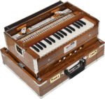 Teak Wood Mini Traveler Harmonium By Kaayna Musicals- 5 Stop- 2 Main & 3 Drone, 2¾ Octave, Natural Colour, Carry Bag , Bass/Male- 440 Hz, For Yoga, Bhajan, Kirtan, Shruti, Mantra, Meditation, Chant, Vocal - Image 7
