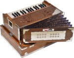 Teak Wood Mini Traveler Harmonium By Kaayna Musicals- 5 Stop- 2 Main & 3 Drone, 2¾ Octave, Natural Colour, Carry Bag , Bass/Male- 440 Hz, For Yoga, Bhajan, Kirtan, Shruti, Mantra, Meditation, Chant, Vocal - Image 2