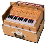 Safri Harmonium- Teak Color- Melamyne Matte Finish- Portable, Traveler, Baja- 2¾ Octave, 4 Stops- 2 Drone, Two Set Reed- Bass/Male, Gig Bag, Tuning 440 Hz, For Yoga, Bhajan, Kirtan, Mantra, Vocal, Shruti - Image 8